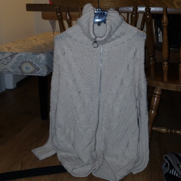Cableknit zip up cardigan - Picture 2 of 6
